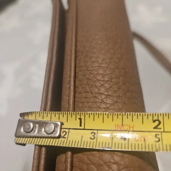 Bueno Brown Leather Crossbody Bag With Hand Strap - Picture 9 of 9
